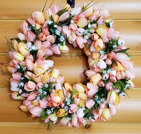 Tulips Coral Wreath
