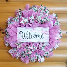 Welcome Flamingos Wreath