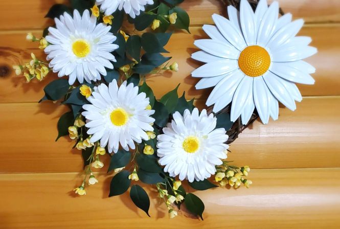 White Daisies Wreath #5