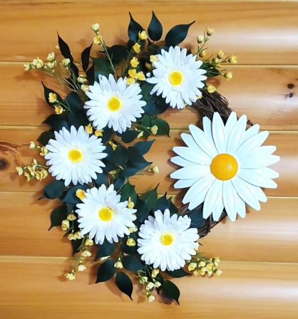 White Daisies Wreath