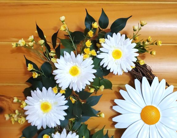 White Daisies Wreath #4
